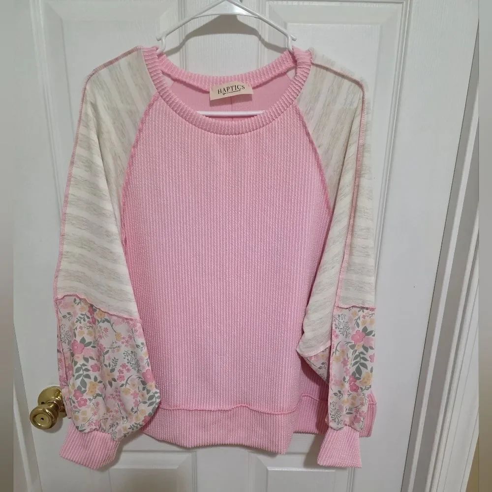 Haptics Pink Floral Sleeve Women's Top NEW LG